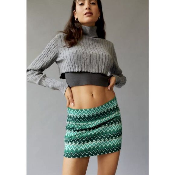 Urban Outfitters Peachy Low Rise Mini Skirt - Picture 3 of 9